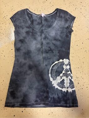 Pink & Pepper Black Tie-Dye Peace Sign Short Sleeve Tee